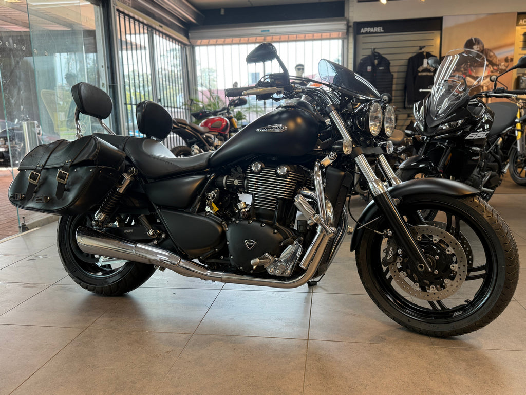 Triumph Thunderbird Storm