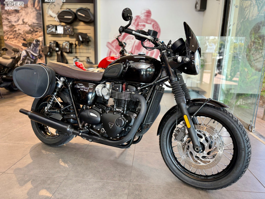 Triumph Bonneville T120 Black