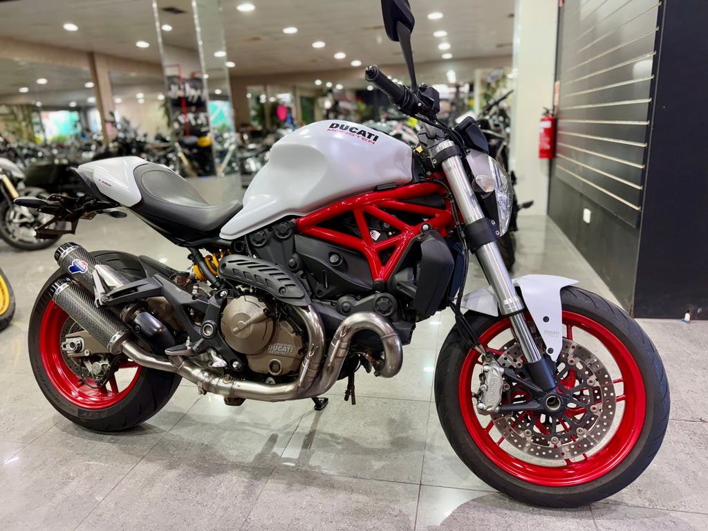 Ducati Monster 821