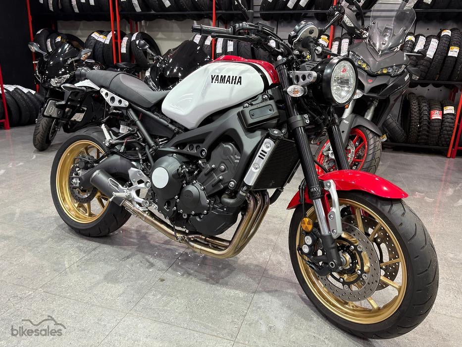 Yamaha XSR900