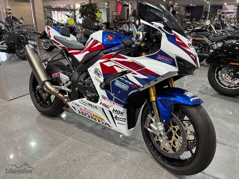 Honda CBR1000RR-R SP 30th Anniversary